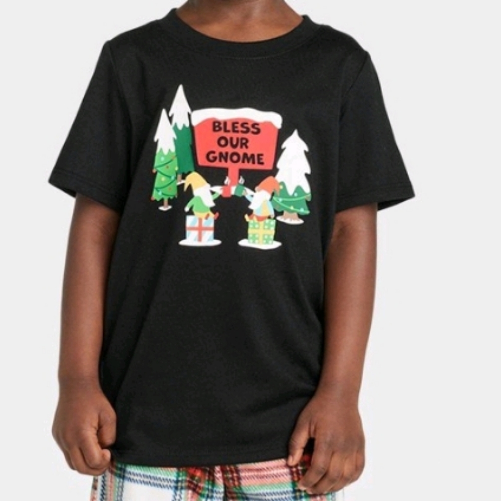 Holiday gnome sleep tee